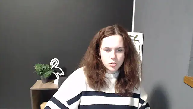 mini girly online show from 02.25.25