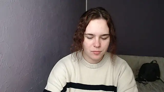 mini girly online show from 02.26.25