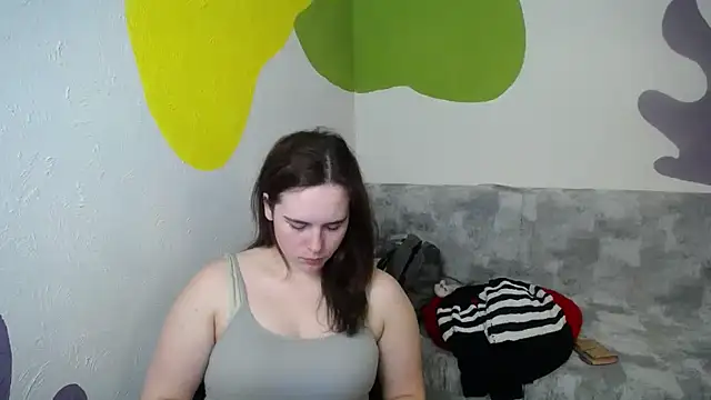 mini girly online show from 03.19.25