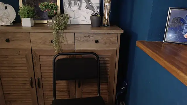 mini girly online show from 09.15.25