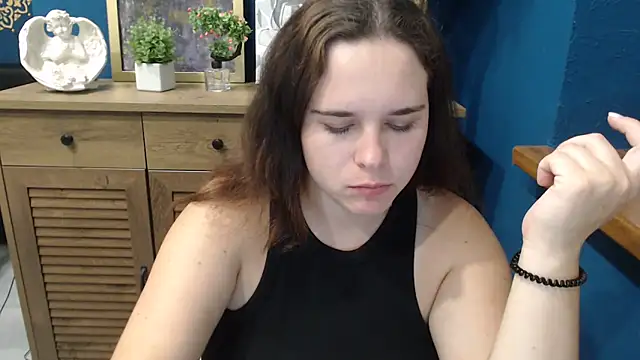 mini girly online show from 09.19.25