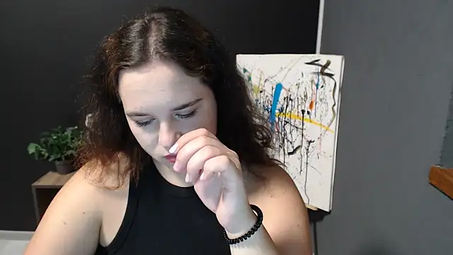 mini girly online show from 09.25.25