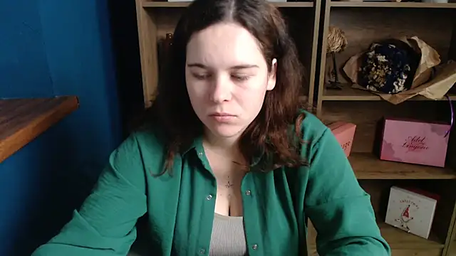 mini girly online show from 10.12.25