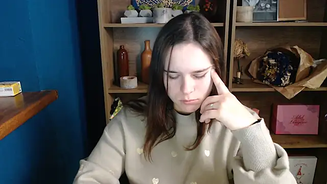 mini girly online show from 10.24.25