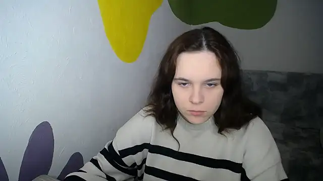 mini girly online show from 12.04.25