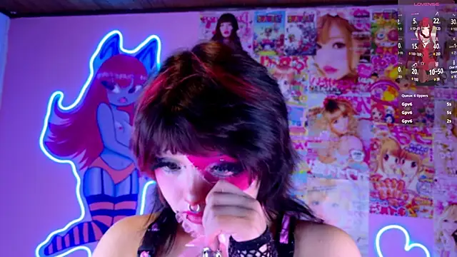 LaytonBox online show from 02.11.25