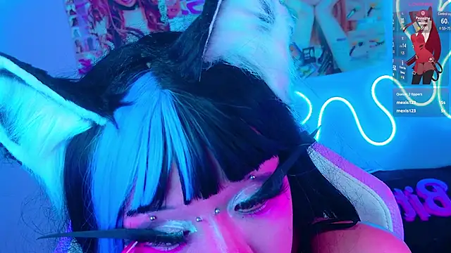 LaytonBox online show from 02.18.25