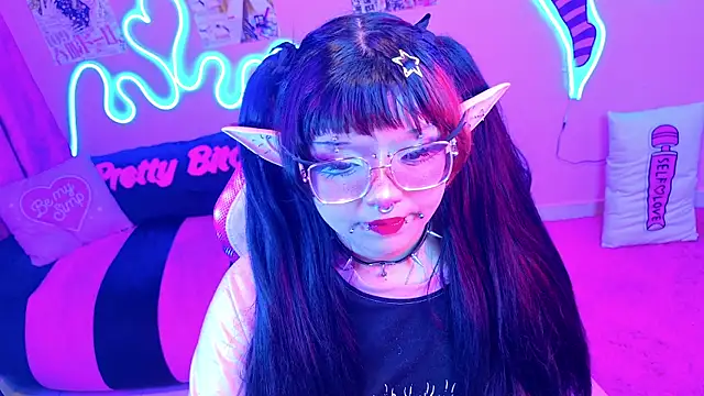 LaytonBox online show from 03.22.25