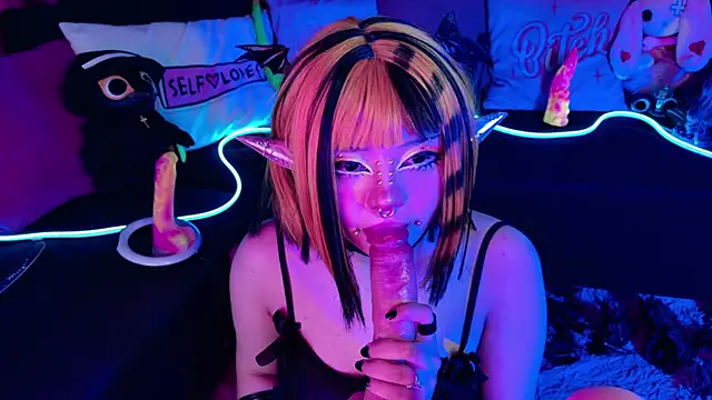 LaytonBox online show from 09.23.25