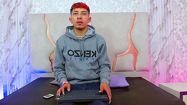 Axel tay online show from 02.02.26