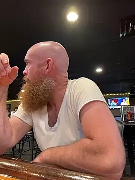Snapshot of 32XRedBeard chatting on 01.27.25 32XRedBeard online show from 01.27.25