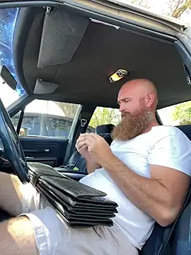 Snapshot of 32XRedBeard chatting on 02.27.25 32XRedBeard online show from 02.27.25