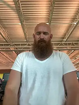 Snapshot of 32XRedBeard chatting on 03.12.25 32XRedBeard online show from 03.12.25