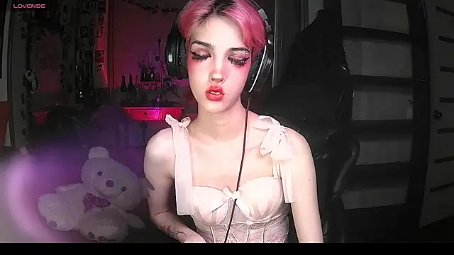 Snapshot of Ink__pleasure chatting on 10.04.25 Ink pleasure online show from 10.04.25