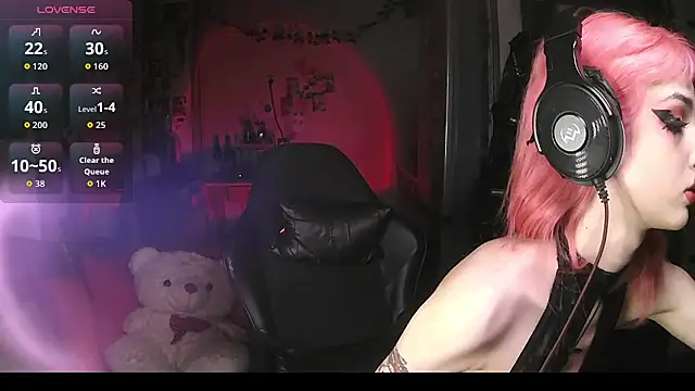 Snapshot of Ink__pleasure chatting on 10.15.25 Ink pleasure online show from 10.15.25