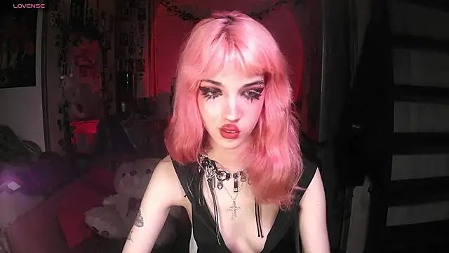 Snapshot of Ink__pleasure chatting on 10.27.25 Ink pleasure online show from 10.27.25