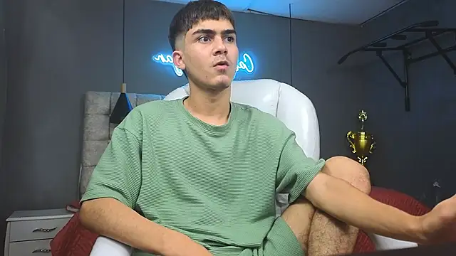 Tommy18   online show from 02.11.25