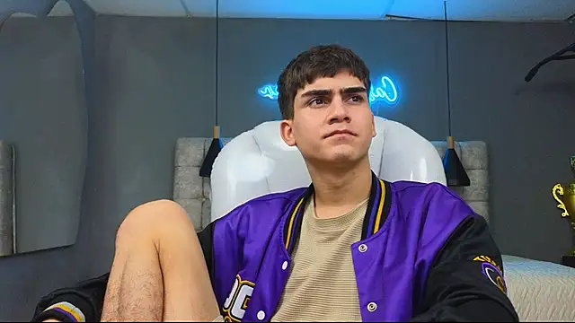 Tommy18   online show from 03.02.25