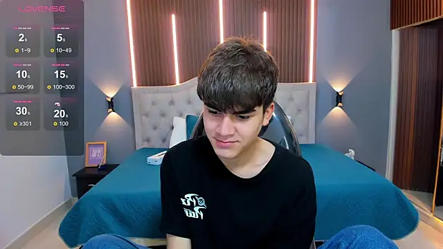 Tommy18   online show from 09.23.25