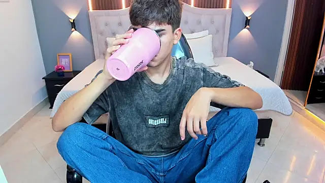 Tommy18   online show from 02.21.26