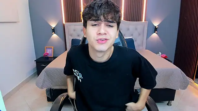 Tommy18   online show from 03.31.26