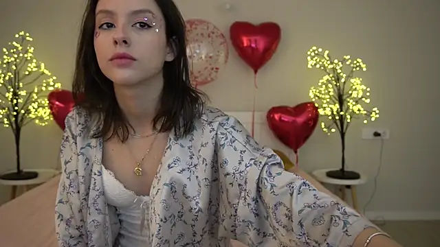 Snapshot of AnnaElys chatting on 02.13.25 AnnaElys online show from 02.13.25