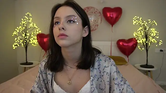 Snapshot of AnnaElys chatting on 02.13.25 AnnaElys online show from 02.13.25