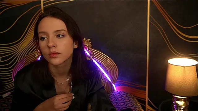 Snapshot of AnnaElys chatting on 03.08.25 AnnaElys online show from 03.08.25