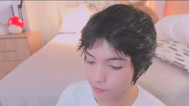 AllanYong18 online show from 02.25.26