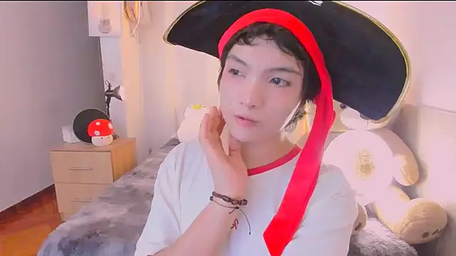 AllanYong18 online show from 04.03.26