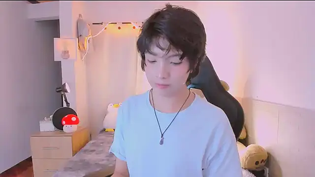 AllanYong18 online show from 04.19.26