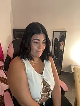 Snapshot of karla_hotgirl chatting on 09.18.25 karla hotgirl online show from 09.18.25