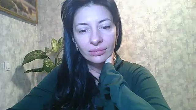 Snapshot of LissaBlossom chatting on 10.13.25 LissaBlossom online show from 10.13.25