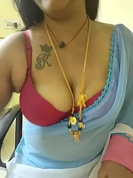 Snapshot of sriyazhini chatting on 02.08.25 sriyazhini online show from 02.08.25