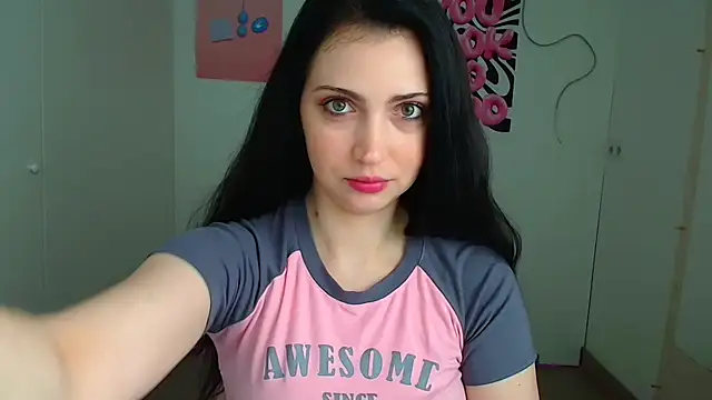 Snapshot of Amalia_amor chatting on 05.15.26 Amalia amor online show from 05.15.26