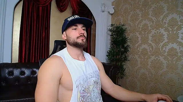 Snapshot of AdamJamesonn chatting on 02.04.25 AdamJamesonn online show from 02.04.25