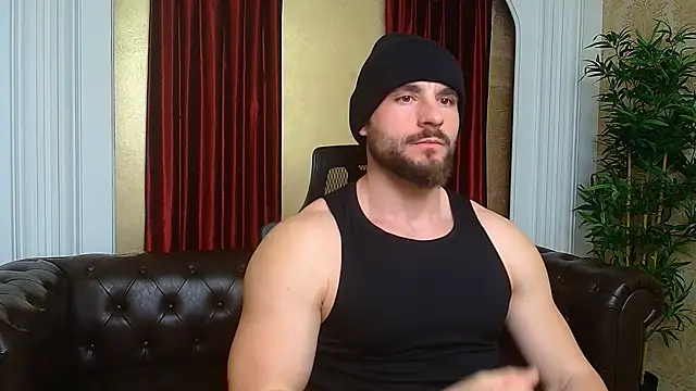 Snapshot of AdamJamesonn chatting on 03.05.25 AdamJamesonn online show from 03.05.25