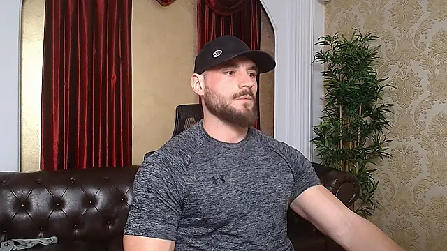 Snapshot of AdamJamesonn chatting on 03.08.25 AdamJamesonn online show from 03.08.25