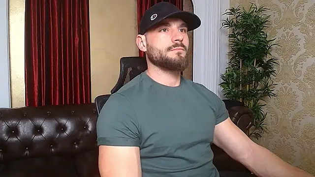 Snapshot of AdamJamesonn chatting on 03.09.25 AdamJamesonn online show from 03.09.25