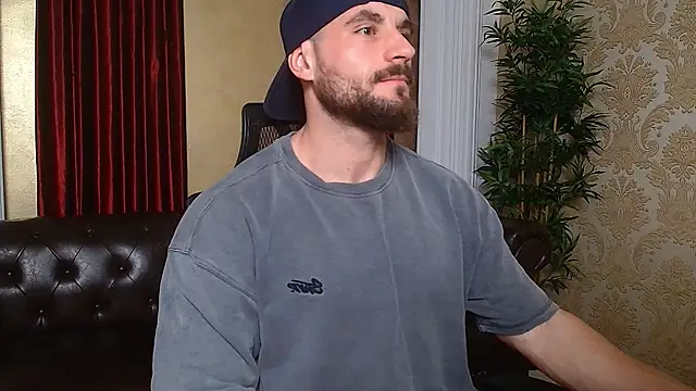 Snapshot of AdamJamesonn chatting on 03.14.25 AdamJamesonn online show from 03.14.25