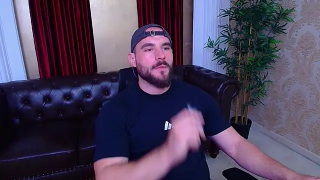 Snapshot of AdamJamesonn chatting on 09.23.25 AdamJamesonn online show from 09.23.25