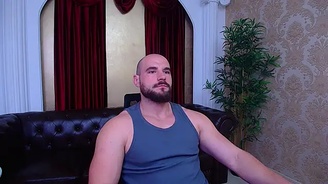 Snapshot of AdamJamesonn chatting on 10.01.25 AdamJamesonn online show from 10.01.25