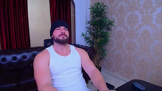 Snapshot of AdamJamesonn chatting on 10.04.25 AdamJamesonn online show from 10.04.25