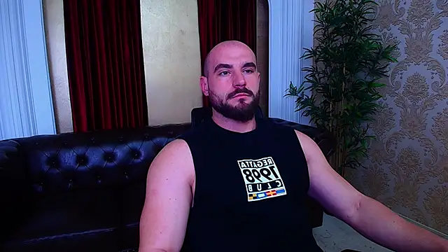 Snapshot of AdamJamesonn chatting on 10.16.25 AdamJamesonn online show from 10.16.25