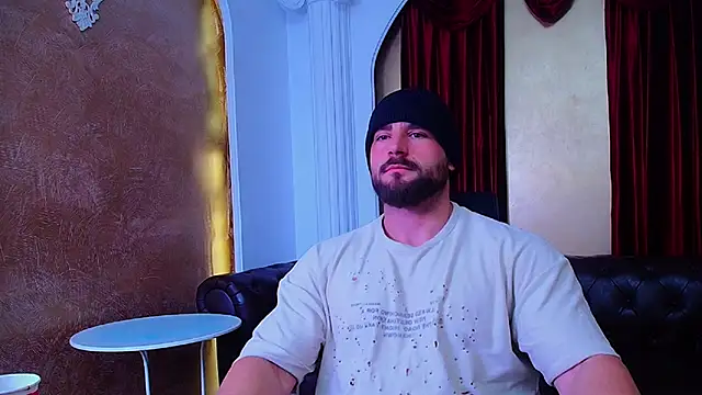 Snapshot of AdamJamesonn chatting on 10.18.25 AdamJamesonn online show from 10.18.25