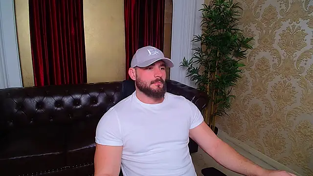 Snapshot of AdamJamesonn chatting on 11.15.25 AdamJamesonn online show from 11.15.25