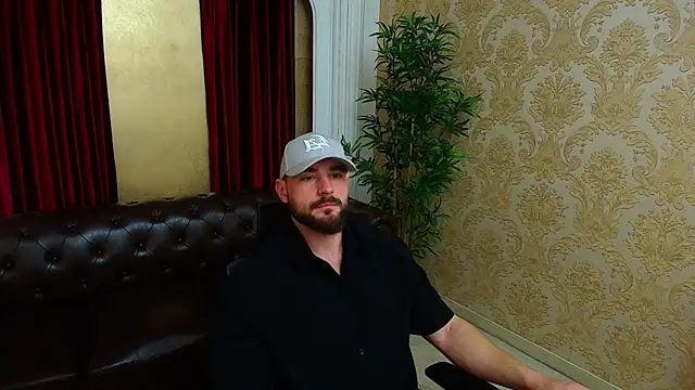 Snapshot of AdamJamesonn chatting on 11.30.25 AdamJamesonn online show from 11.30.25