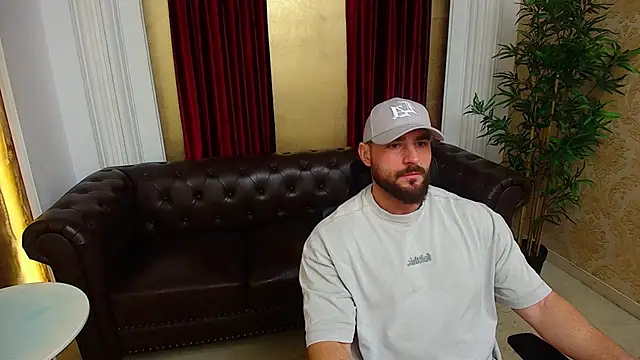 Snapshot of AdamJamesonn chatting on 12.03.25 AdamJamesonn online show from 12.03.25