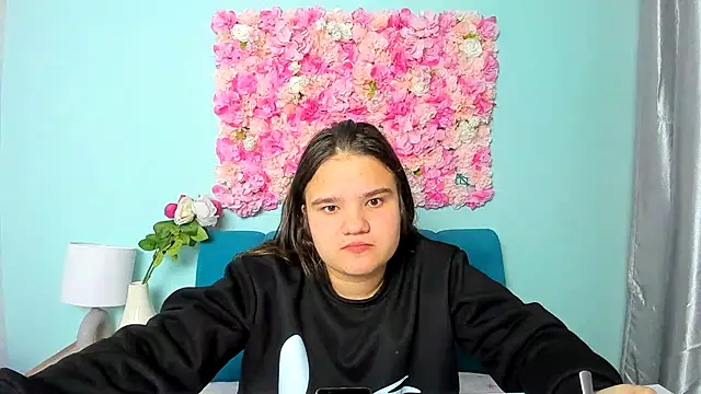 AdeleCruz online show from 02.24.25