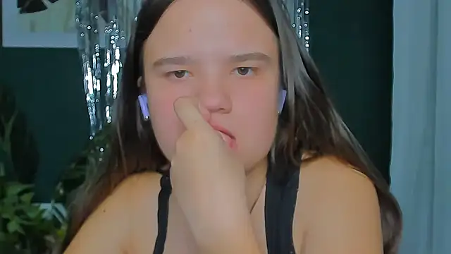 AdeleCruz online show from 03.17.26